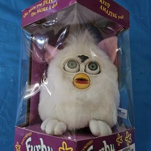 Hasbro Electronic Furby - White With Green Eyes